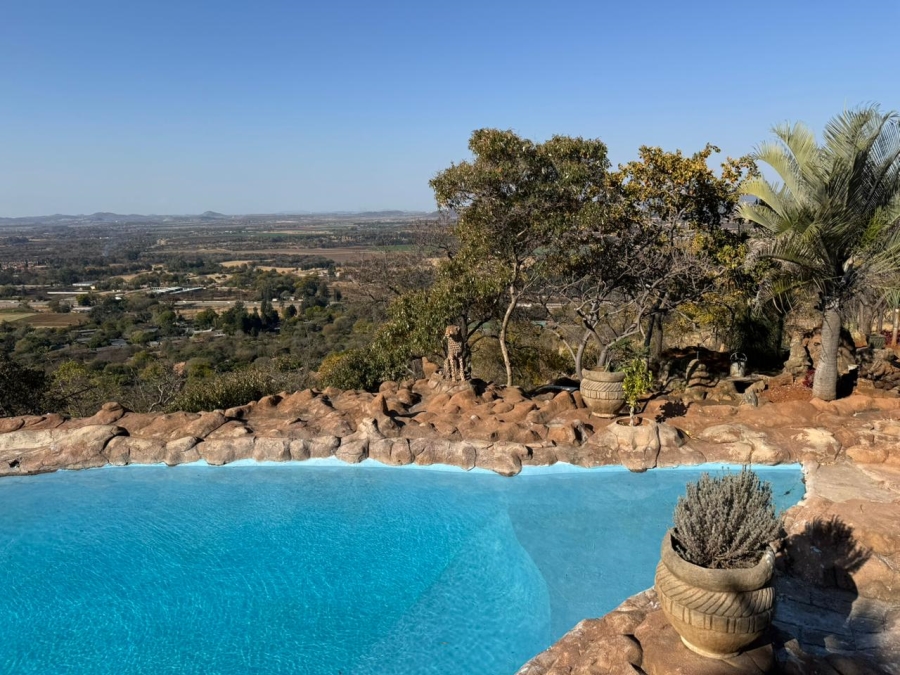 7 Bedroom Property for Sale in Waterkloof A H North West